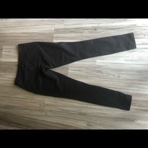 Brappers Women’s  lightweight pants/ jeans.